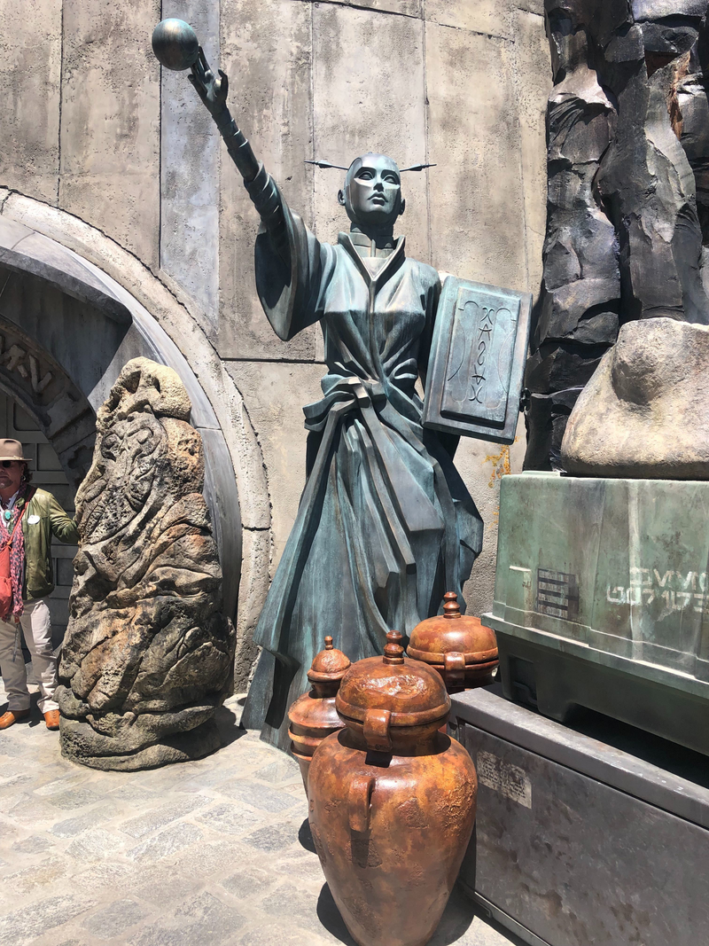 An unnamed Jedi priestess.
